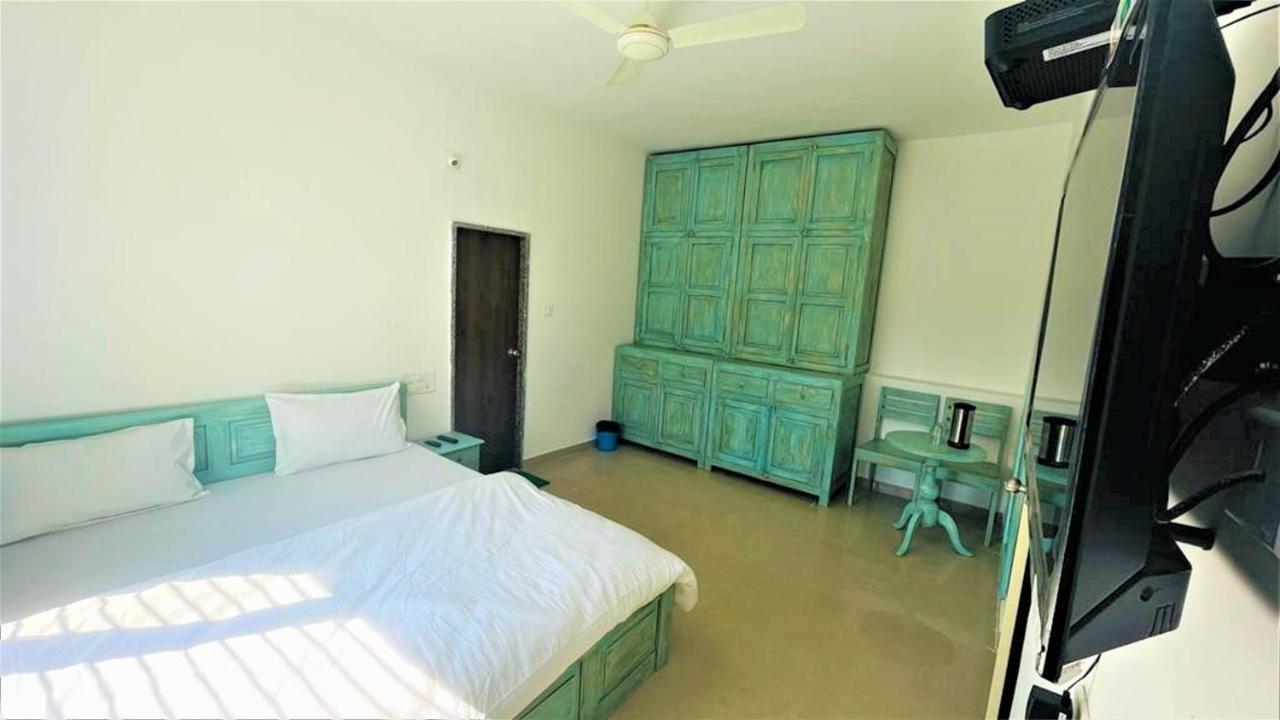 Shikhar Bunglow - A Stunning Valley View Bungalow In Mount Abu Bed and Breakfast Exterior foto