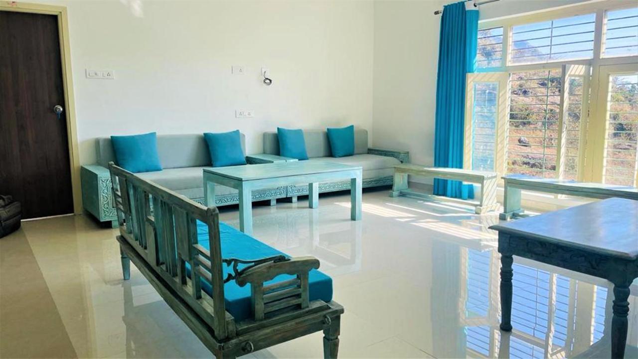 Shikhar Bunglow - A Stunning Valley View Bungalow In Mount Abu Bed and Breakfast Exterior foto